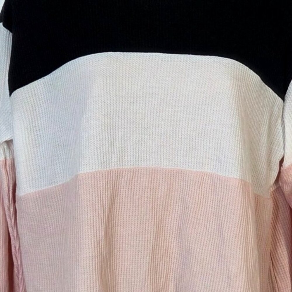 Hollister Womens Colorblock Boyfriend Tee XS Long Sleeve Lightweight Casual Top - Picture 3 of 4